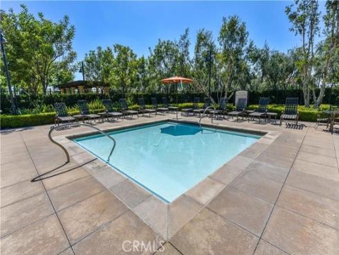 84 Plum Feather , Irvine, CA