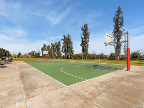 84 Plum Feather , Irvine, CA