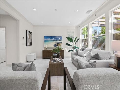 84 Plum Feather , Irvine, CA