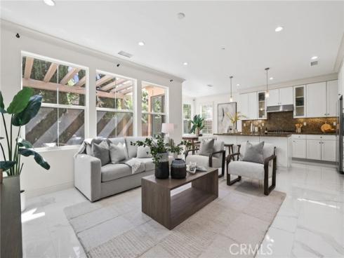 84 Plum Feather , Irvine, CA