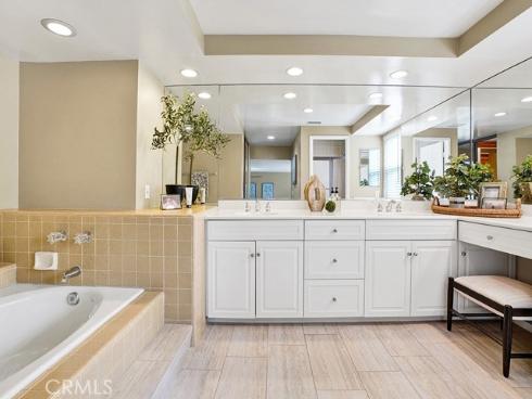 4 Abeto , Irvine, CA