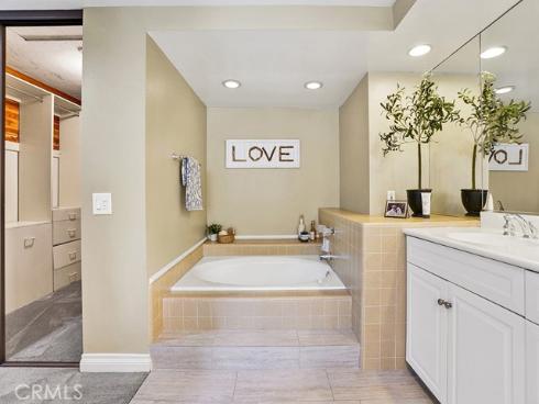 4 Abeto , Irvine, CA