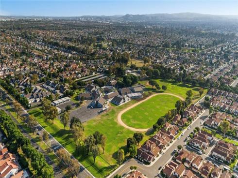 4  Abeto  , Irvine, CA