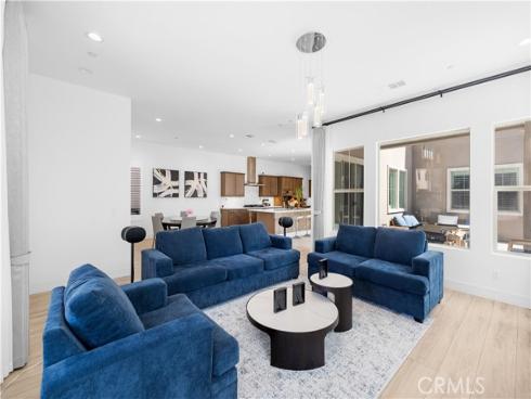 125 Bosal , Irvine, CA