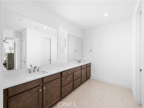 125 Bosal , Irvine, CA