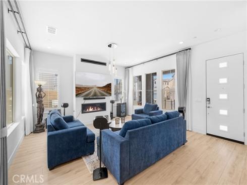 125 Bosal , Irvine, CA