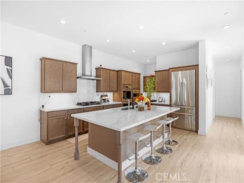 125 Bosal , Irvine, CA