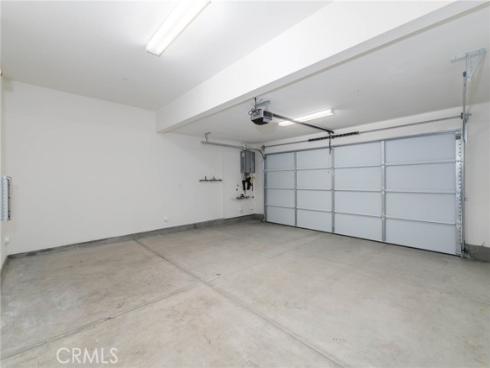 1075  Cadence  , Irvine, CA