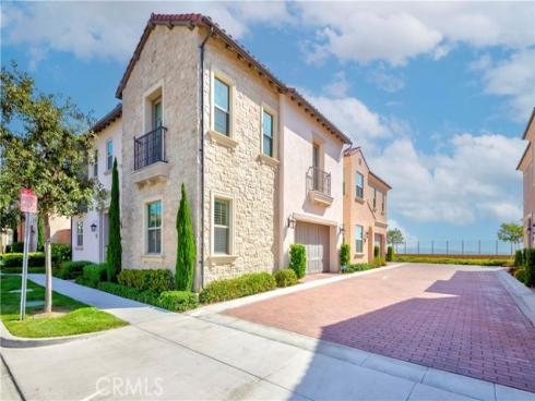 107 Trumpet Flower , Irvine, CA