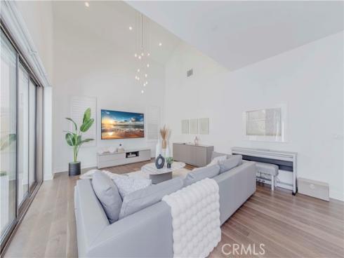 107 Trumpet Flower , Irvine, CA