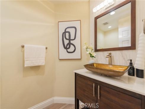 10 Pesaro , Irvine, CA