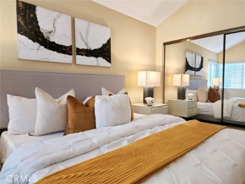 10 Pesaro , Irvine, CA