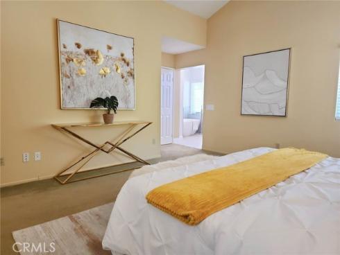 10 Pesaro , Irvine, CA