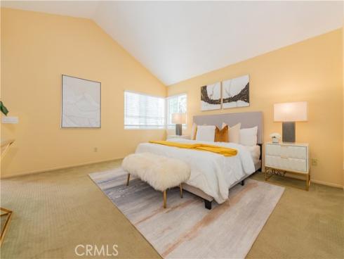 10 Pesaro , Irvine, CA