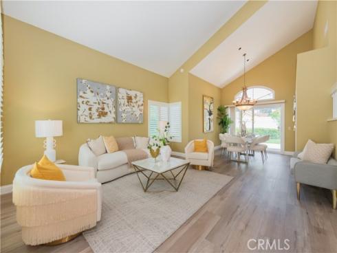 10 Pesaro , Irvine, CA