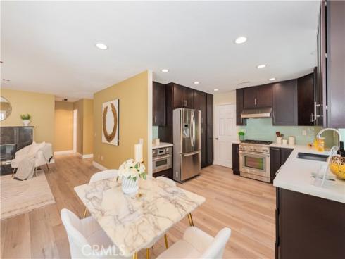 10 Pesaro , Irvine, CA