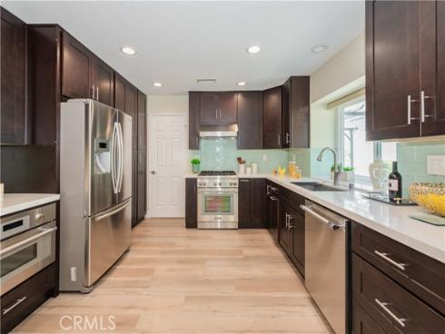 10 Pesaro , Irvine, CA