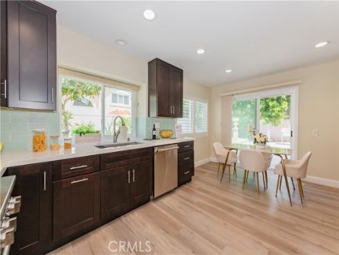 10 Pesaro , Irvine, CA