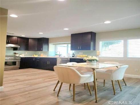 10 Pesaro , Irvine, CA