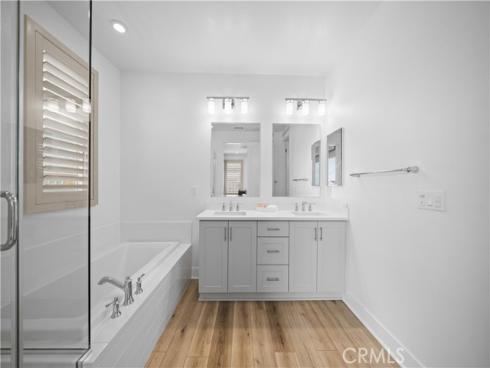 190 Abacus , Irvine, CA