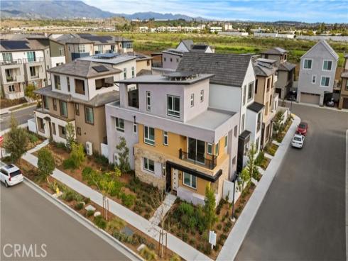 190 Abacus , Irvine, CA