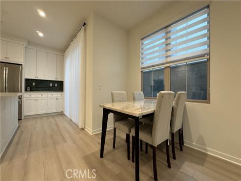 110  Sunnyside  , Irvine, CA