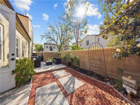 54 Great Lawn , Irvine, CA