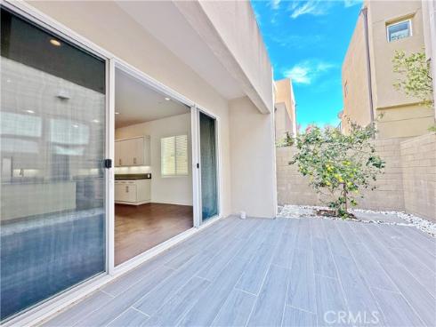 229 Radial , Irvine, CA