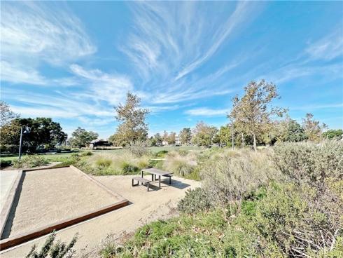 229  Radial  , Irvine, CA