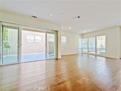 229 Radial , Irvine, CA