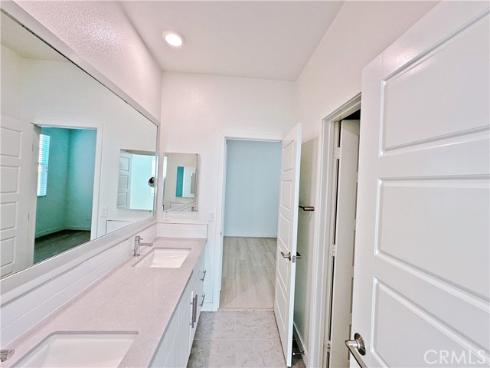 229 Radial , Irvine, CA