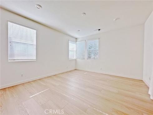 229 Radial , Irvine, CA