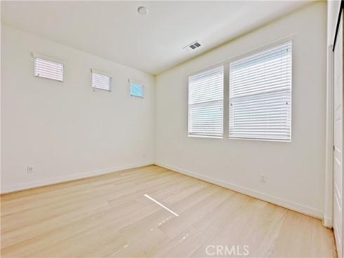 229 Radial , Irvine, CA