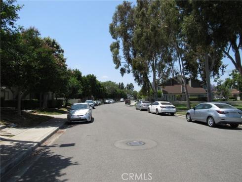 113  Rockwood  , Irvine, CA