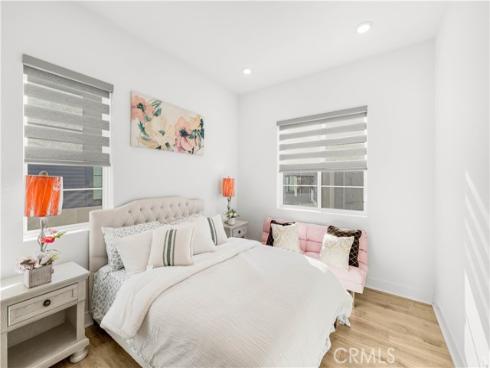 120 Yugen , Irvine, CA