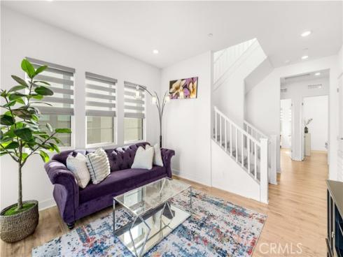 120 Yugen , Irvine, CA