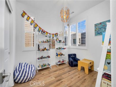 106  Culture  , Irvine, CA