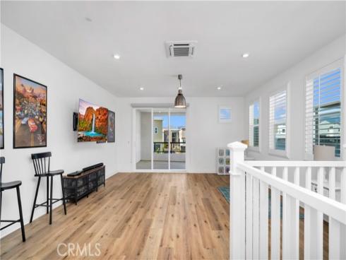 106  Culture  , Irvine, CA