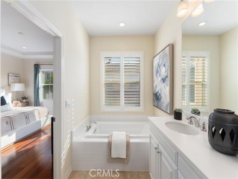 33 Lacebark , Irvine, CA