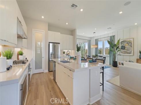 66 Dudley , Irvine, CA