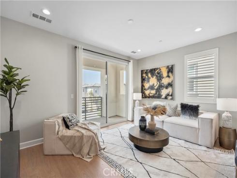 370 Sawbuck , Irvine, CA