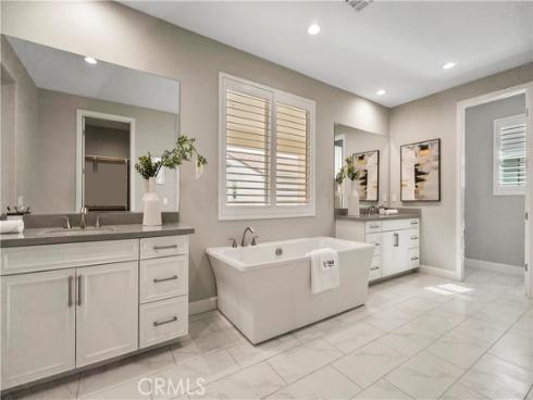 370 Sawbuck , Irvine, CA