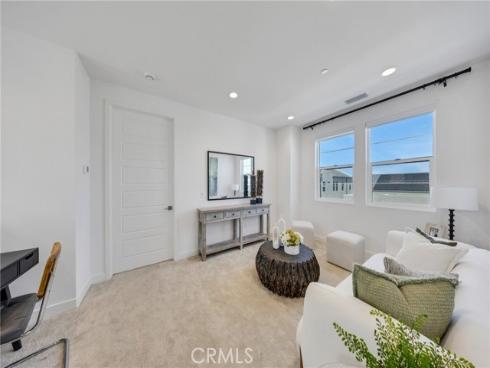 251 Tank , Irvine, CA