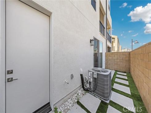 251 Tank , Irvine, CA