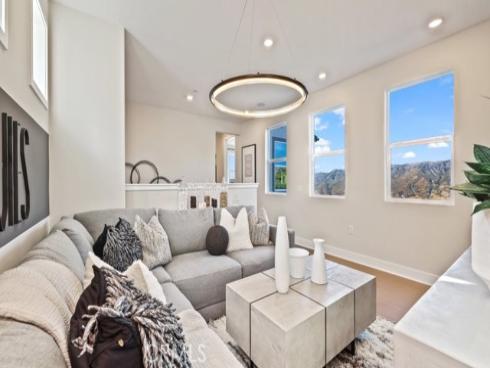 79 Merit , Irvine, CA