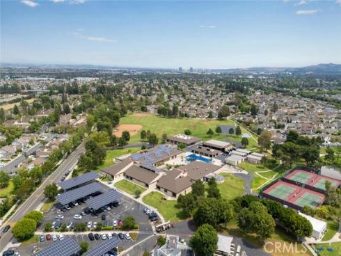 3 Rock Springs , Irvine, CA