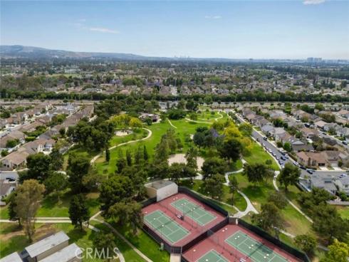 3 Rock Springs , Irvine, CA