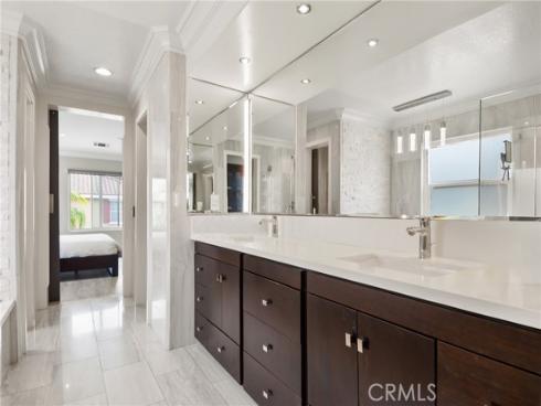 15 Medlar , Irvine, CA