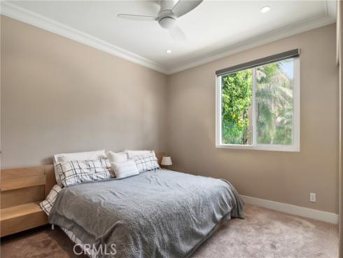 15 Medlar , Irvine, CA