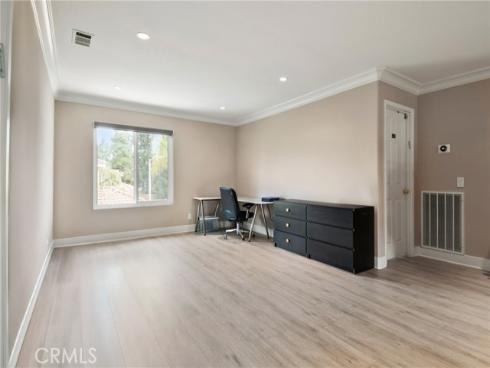 15 Medlar , Irvine, CA